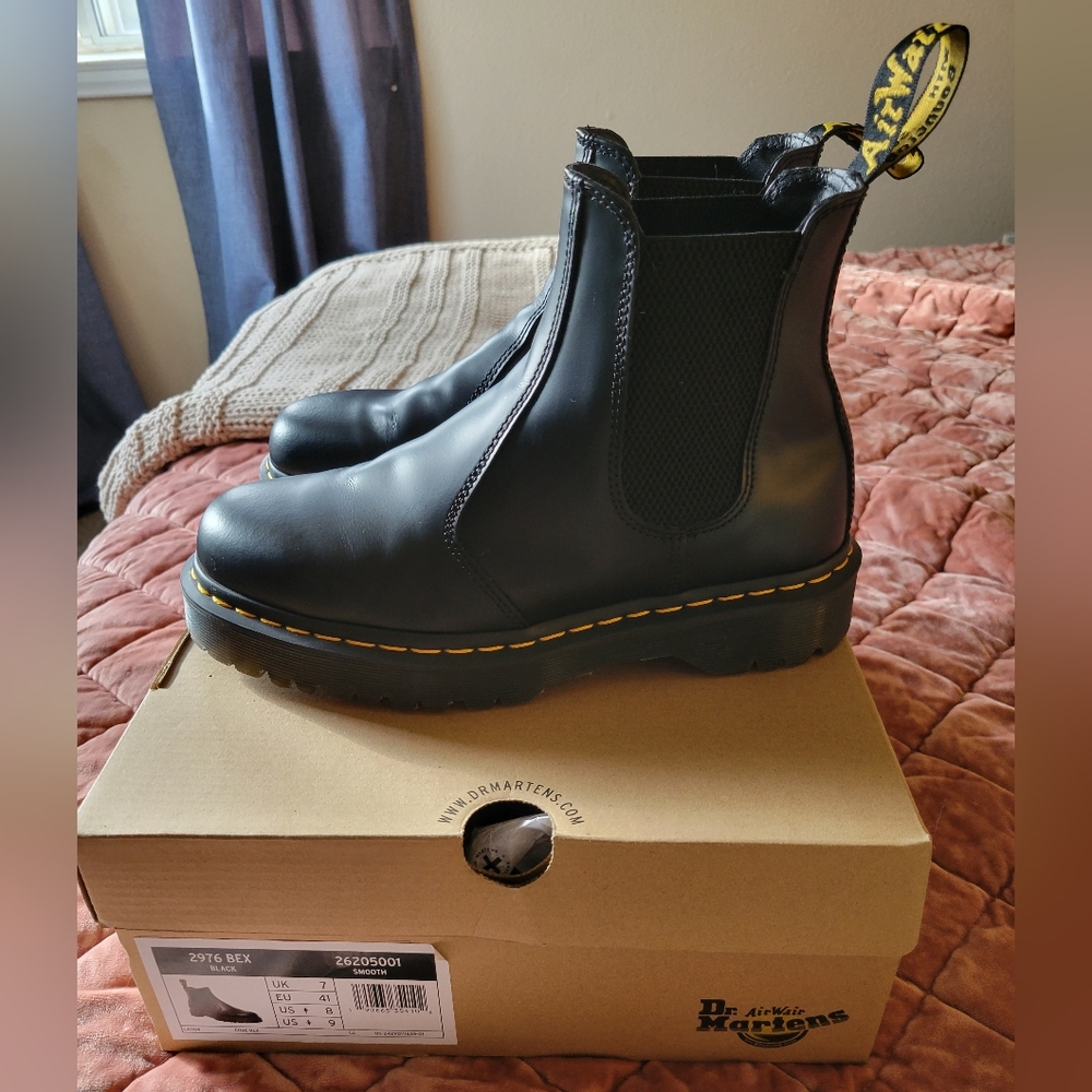 Doc Martens 2976 Bex Chelsea Boot Size 9